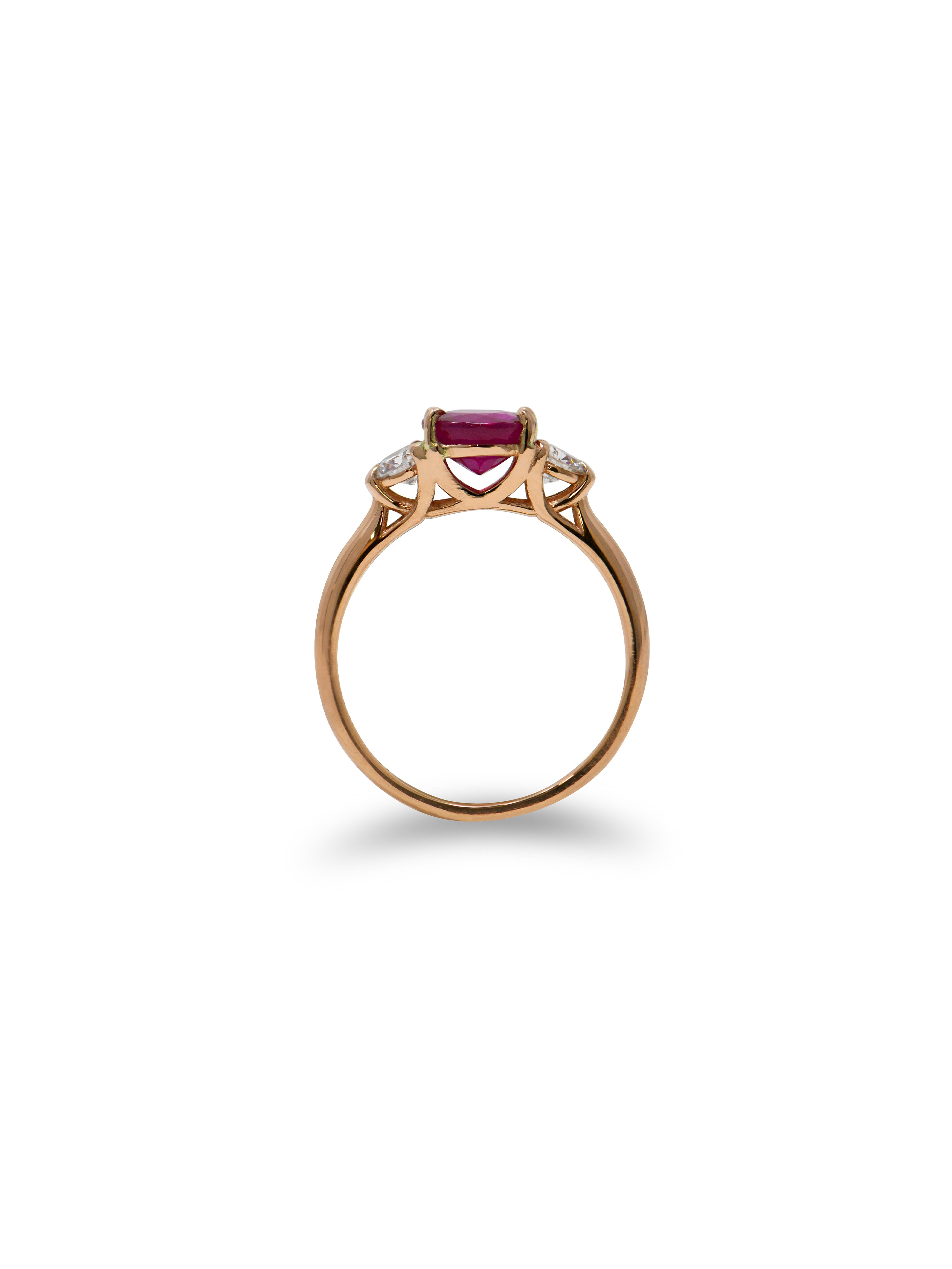 Bague de fiançailles rubis classique